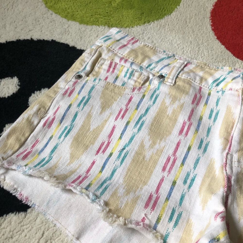 Mossimo Shorts - Picture 7 of 8